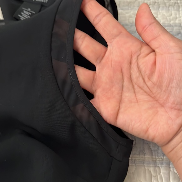 Sleeveless asymmetric black dress - Picture 6 of 7